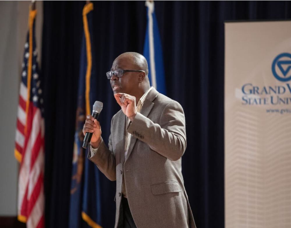 Graduate nursing student's empathy for a friend with vision loss leads to research that takes top honors at thesis competition